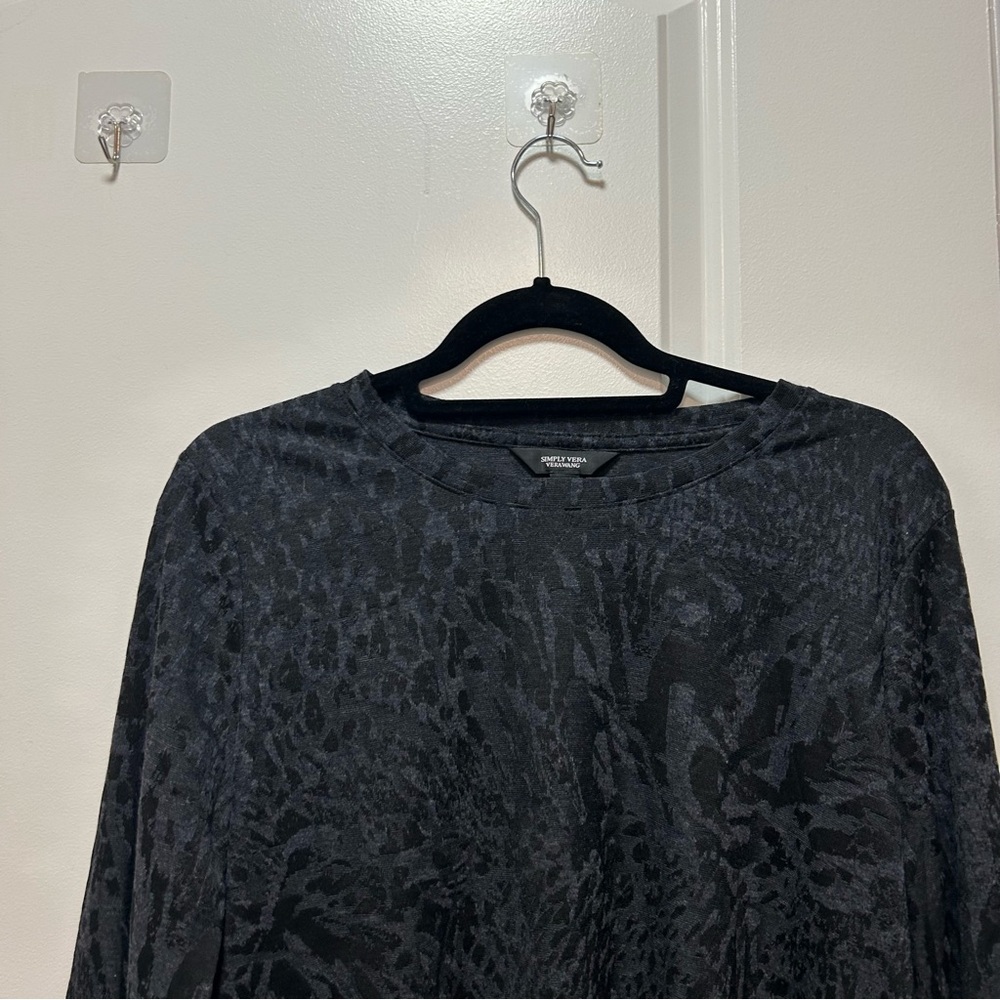 Simply Vera Vera Wang Womens Top Gray Long Sleeve Knit Size Large - Picture 3 of 16